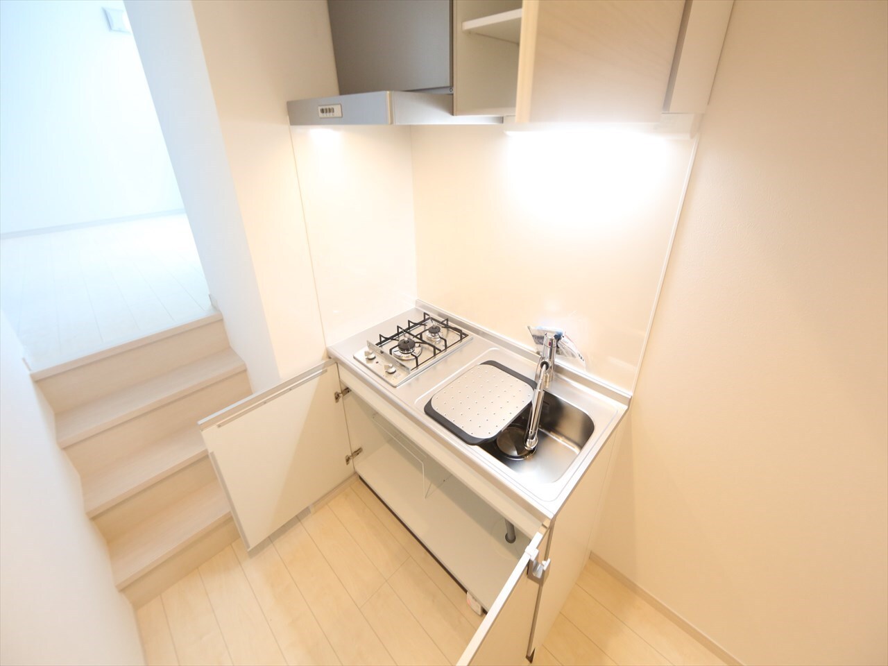 物件内観写真21　(システムキッチン（ガス2口コンロ付）浄水器付き)