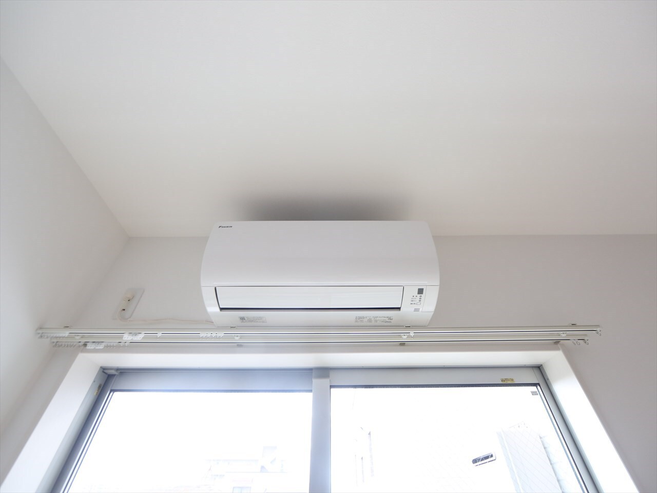 物件内観写真23　(エアコン完備)