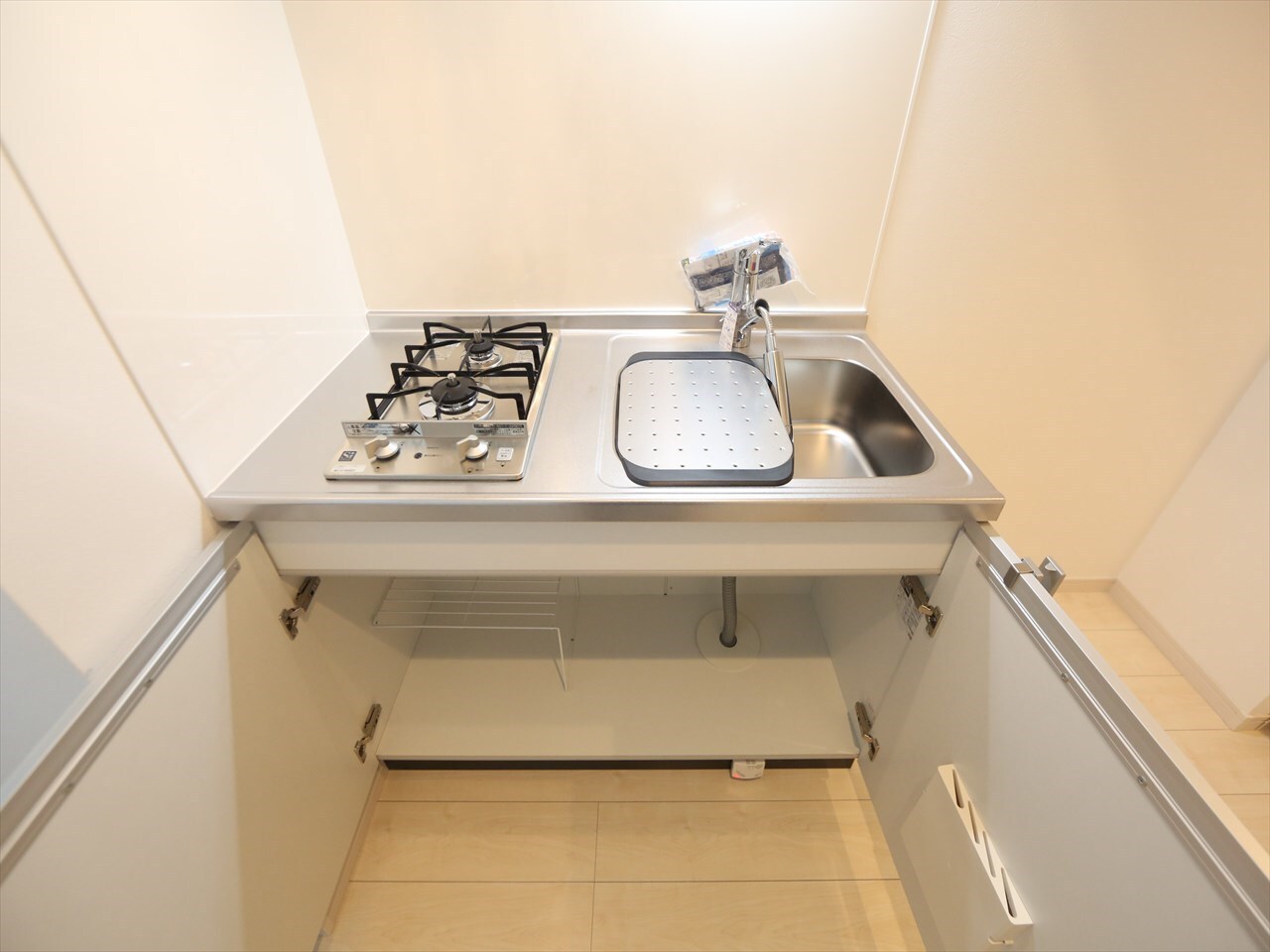 物件内観写真28　(システムキッチン（ガス2口コンロ付）浄水器付き)