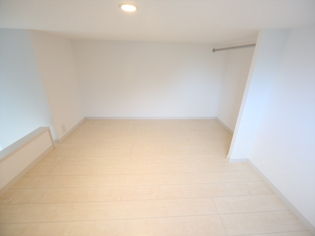 物件内観写真30　(ロフト6.6帖（収納としても寝室としても使えます）)