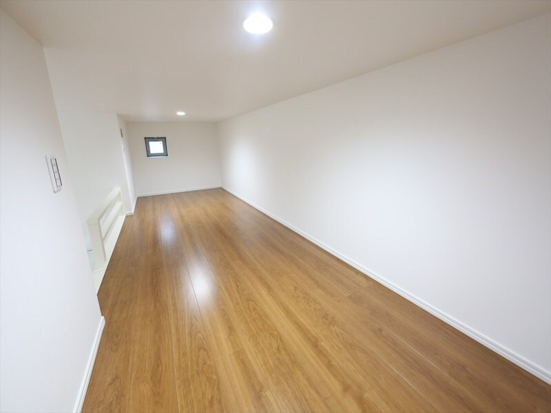 物件内観写真16　(ロフト5帖（収納にも寝室にも使えます）)