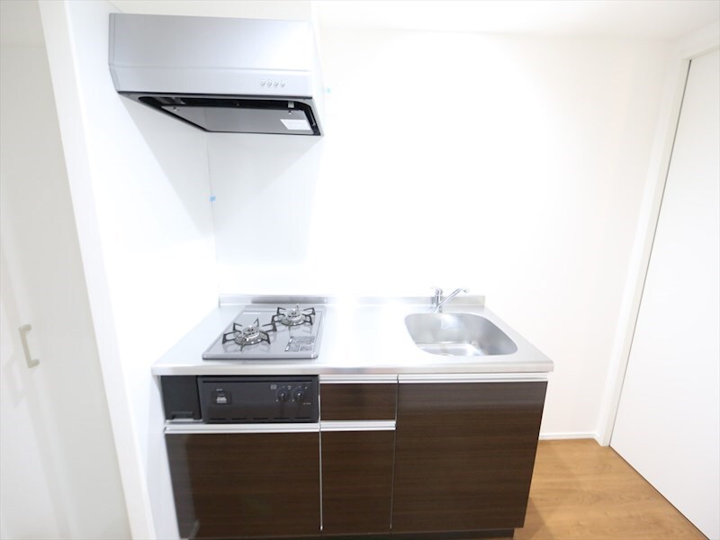 物件内観写真18　(システムキッチン（ガス2口コンロ付）)