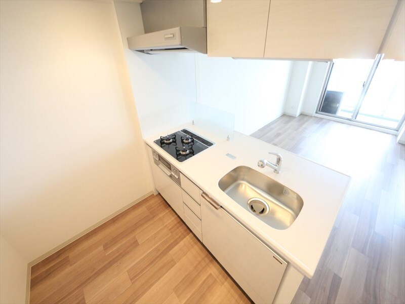 物件内観写真7　(システムキッチン（ガス3口コンログリル付）カウンターキッチン)