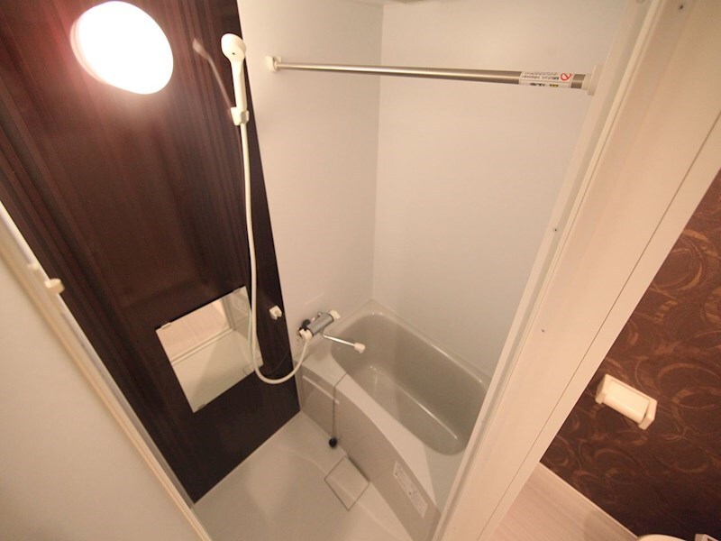 物件内観写真4　(浴室暖房乾燥機付　24時間換気機能付バスルーム)
