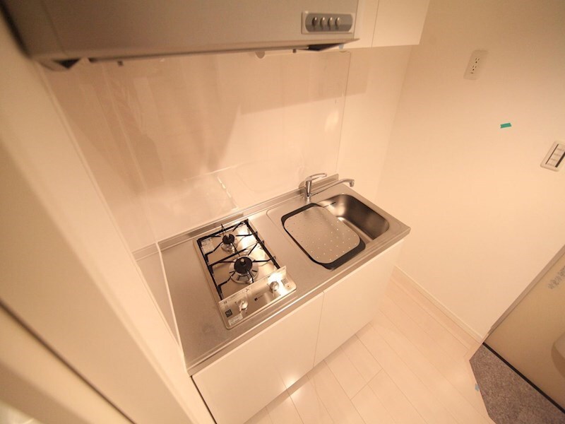 物件内観写真7　(システムキッチン（ガス2口コンロ付）)