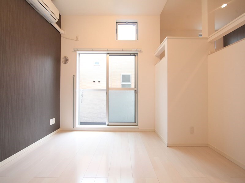 物件内観写真12　(洋室6.3帖　ロフト6.1帖（収納にも寝室にも使えます）)