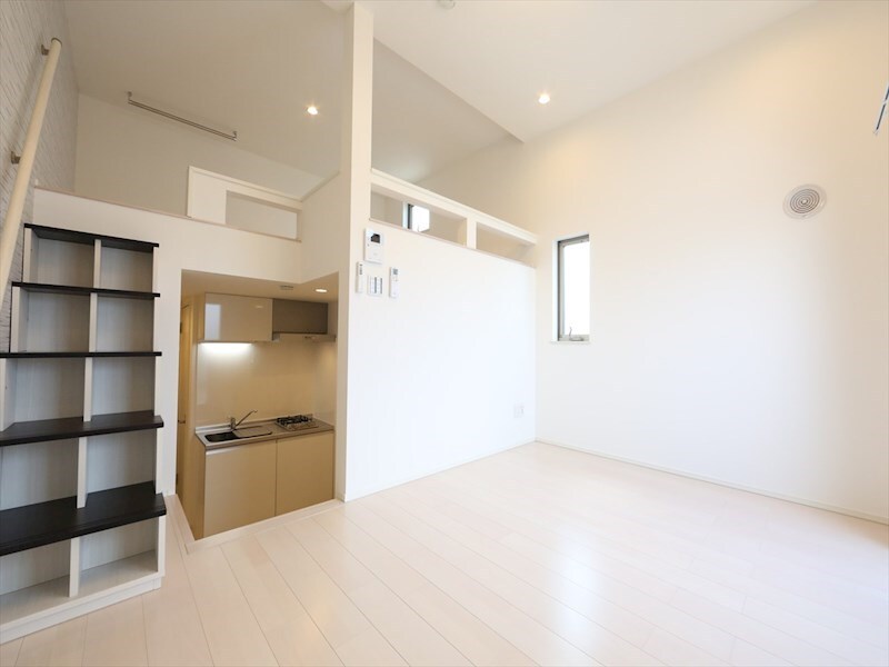 物件内観写真2　(洋室6.2帖　ロフト6.1帖（寝室としても収納としても使えま)