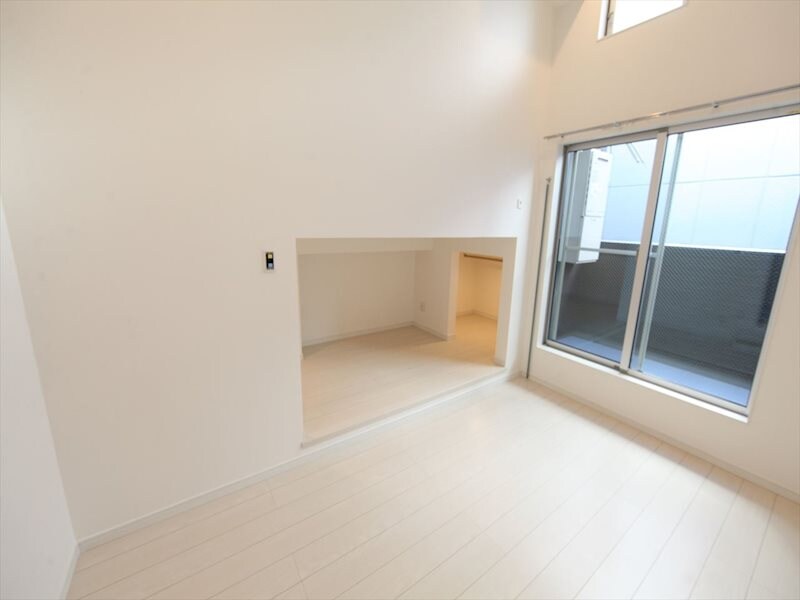 物件内観写真14　(洋室5.9帖　アンダーロフト4.9帖（寝室にも使えます）)