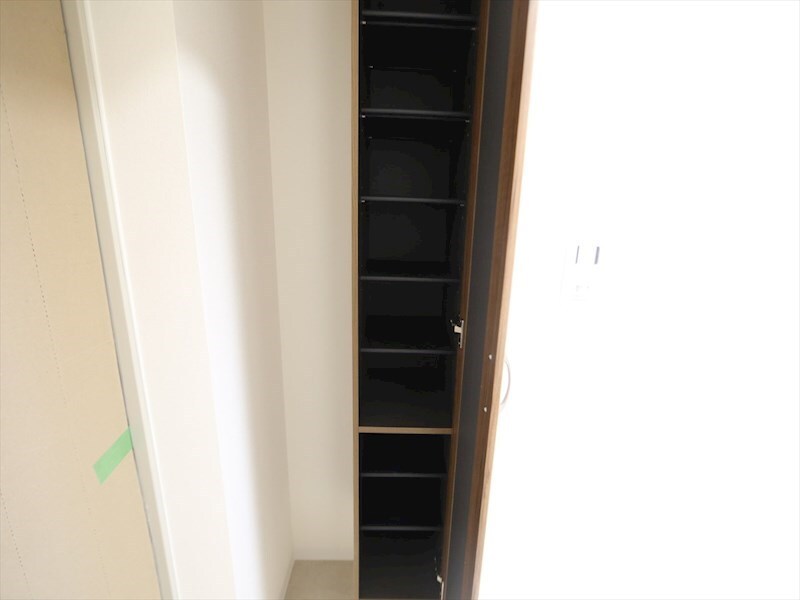 物件内観写真6　(玄関　シューズボックス付)