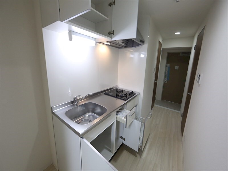 物件内観写真15　(システムキッチン（ガス2口コンロ付）)