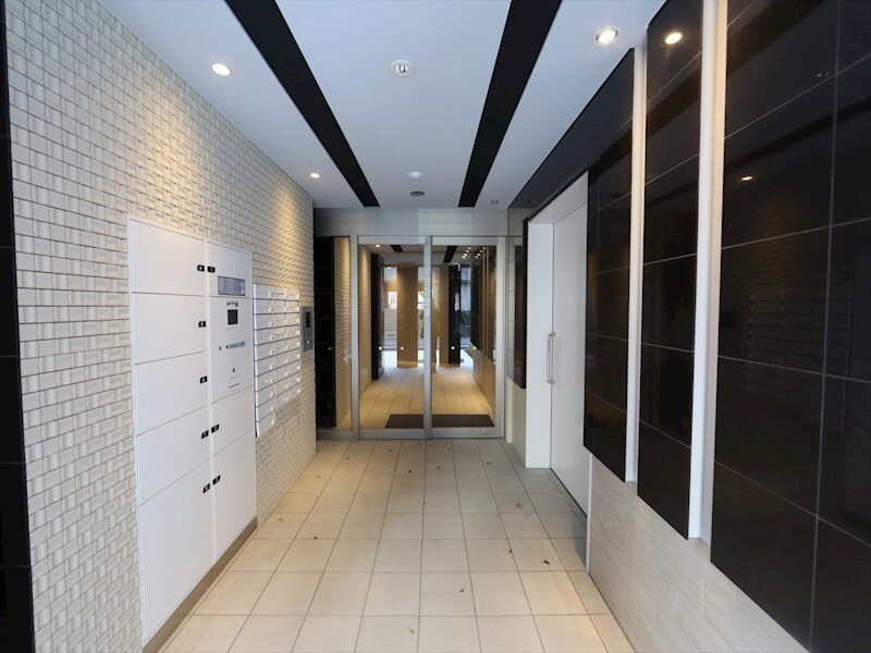 物件内観写真29　(エントランス　オートロック　宅配ＢＯＸ　防犯カメラ)