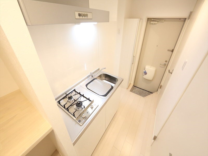 物件内観写真7　(システムキッチン（ガス2口コンロ付）)