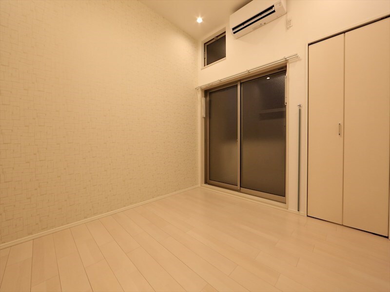 物件内観写真12　(洋室6.2帖　ロフト6.4帖（収納にも寝室にも使えます）)