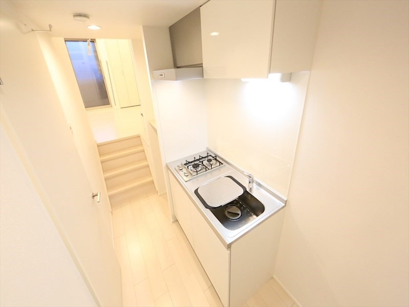 物件内観写真28　(システムキッチン（ガス2口コンロ付）)