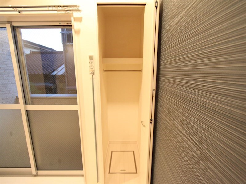 物件内観写真8　(クローゼット（収納充実してます）)