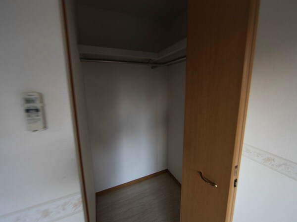 収納(ウォークインクローゼット付（収納充実してます）)