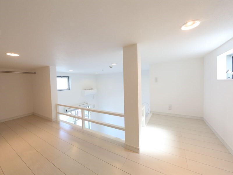 物件内観写真9　(ロフト5.3帖（収納としてもお部屋としても使えます）)