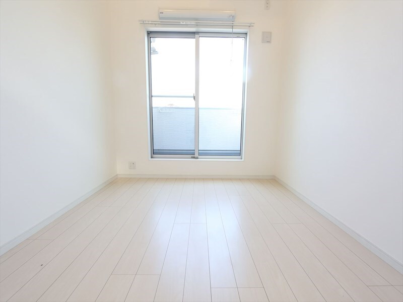 物件内観写真27　(洋室5.5帖　ロフト5.3帖（収納でもお部屋でも使えます）)