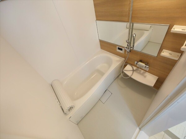 風呂画像(バスルーム　浴室暖房乾燥機　追い焚き　一坪風呂)