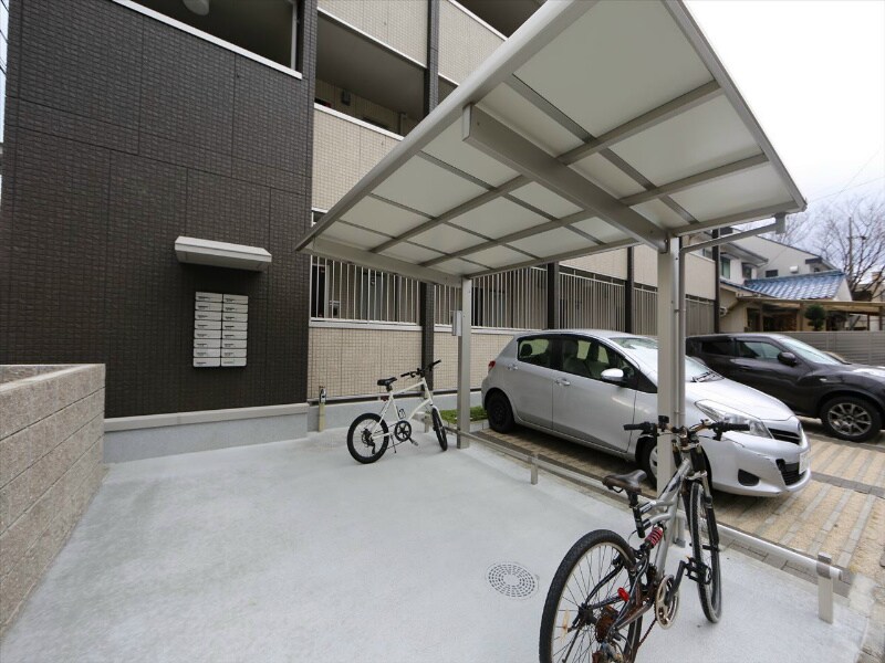 物件内観写真20　(屋根付き駐輪場有り)