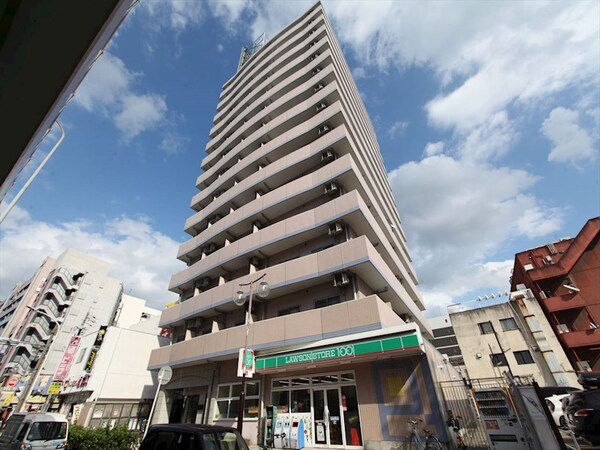 外観(外観　オートロック　宅配ＢＯＸ　防犯カメラ　外壁タイル張り)