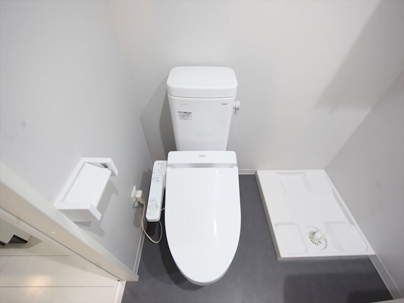 物件内観写真5　(温水洗浄暖房便座付トイレ)