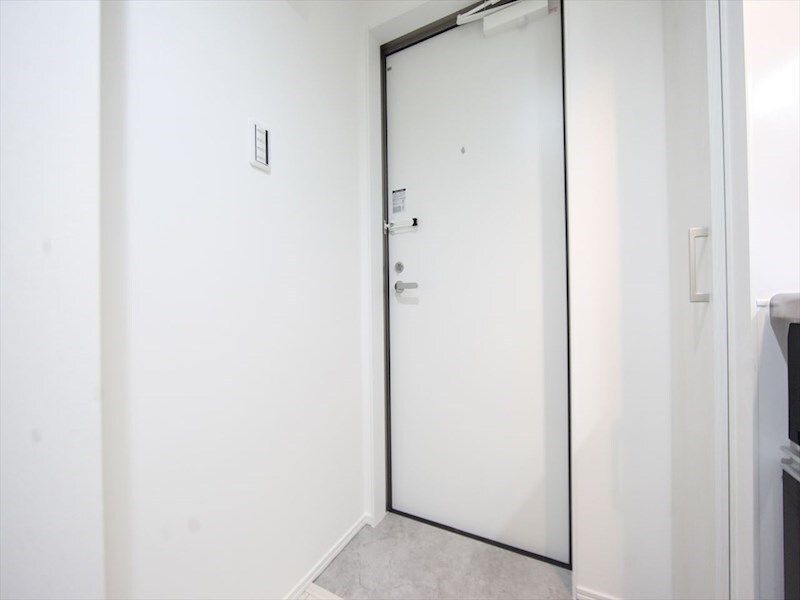 物件内観写真24　(玄関　シューズボックス付（収納充実してます）)