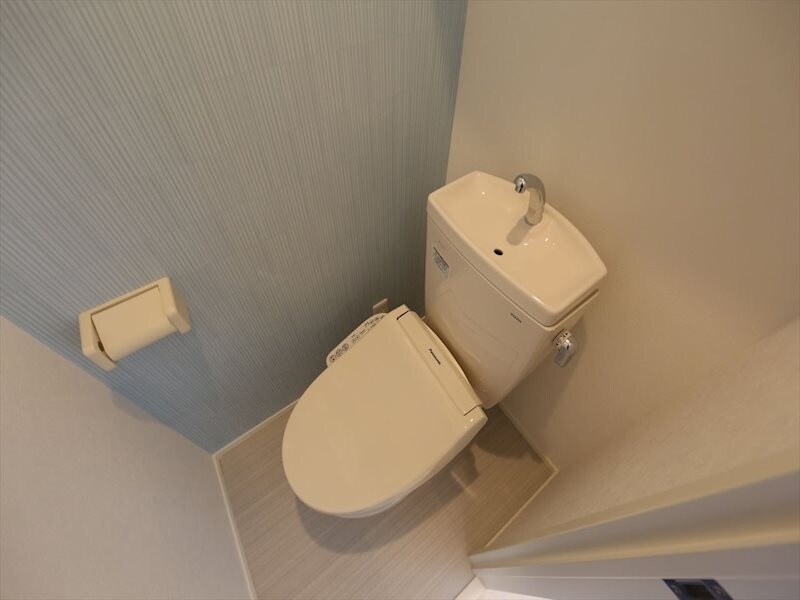 物件内観写真5　(温水洗浄暖房便座付トイレ)