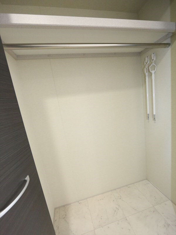 物件内観写真6　(クローゼット（収納充実してま）)