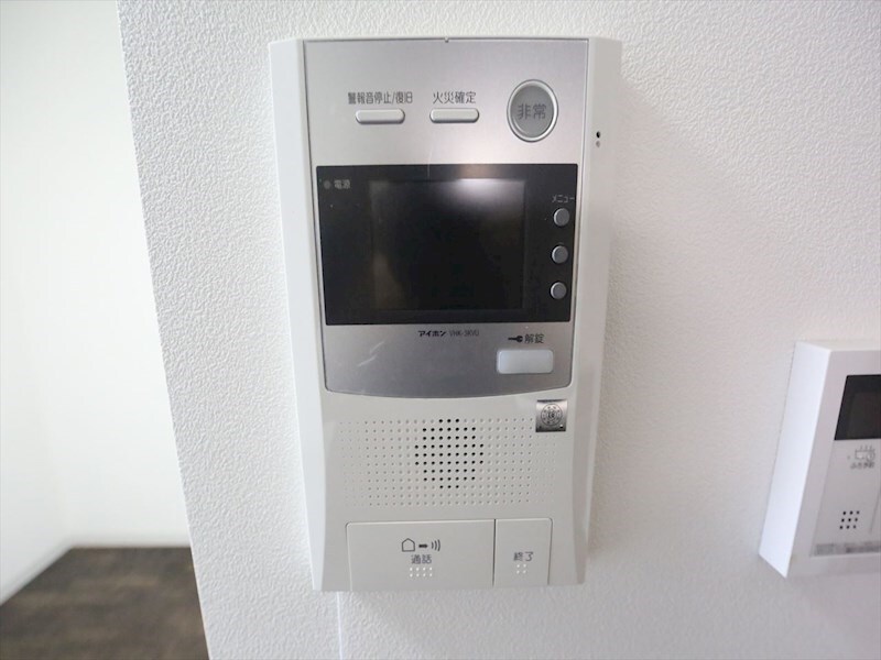 物件内観写真12　(セキュリティ　TVモニター付インターホン)