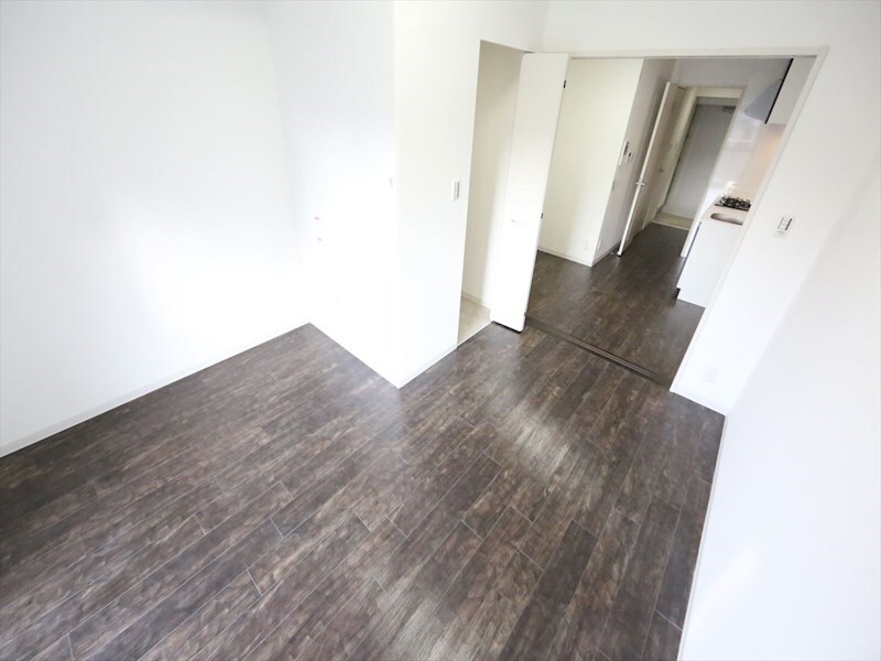 物件内観写真18　(洋室7.4帖　エアコン付)