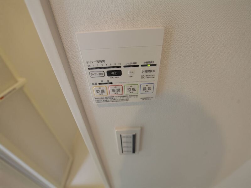 物件内観写真11　(浴室暖房乾燥機付き)