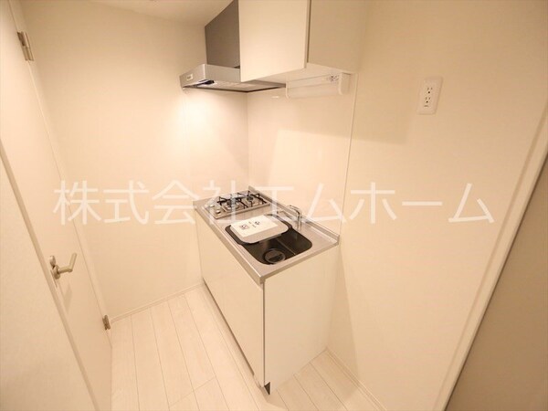 キッチン(システムキッチン（ガス2口コンロ付）同型写真)