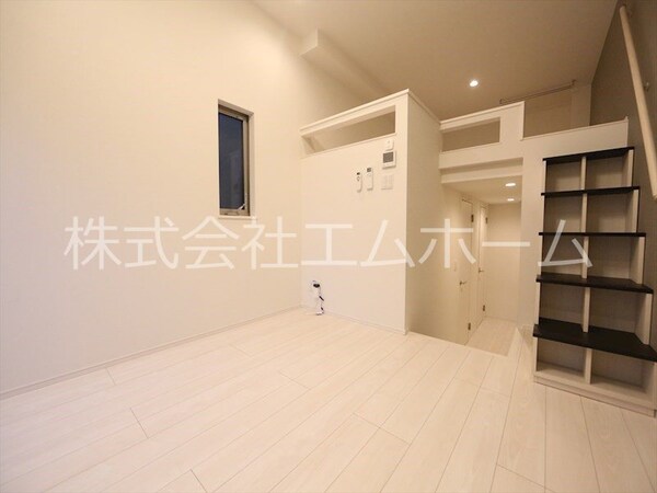 その他(洋室6帖　階段上段ロフト5.6帖（収納にも使えます）同型写真)