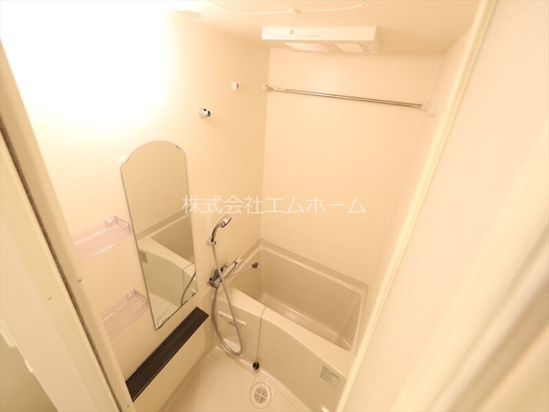 物件内観写真4　(浴室暖房乾燥機付　24時間換気機能付バスルーム)