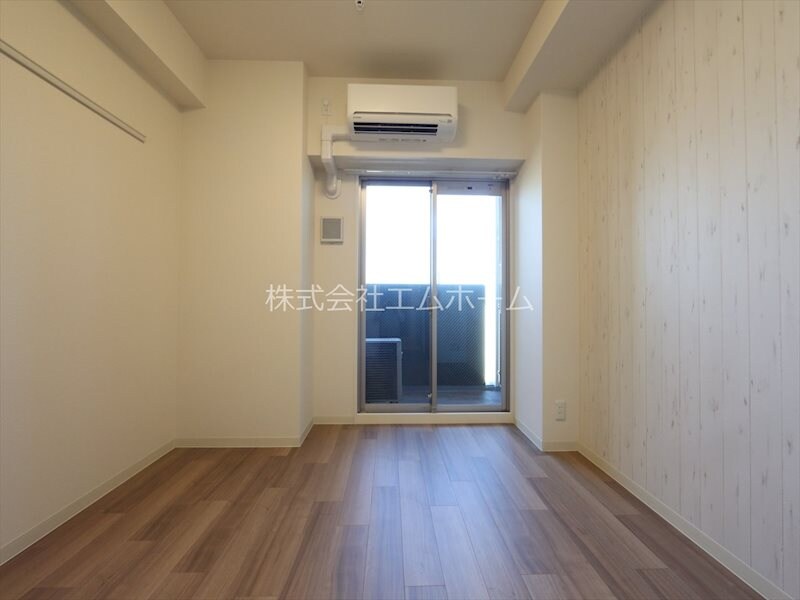 物件内観写真10　(洋室6.3帖　クローゼット（収納充実してます）)