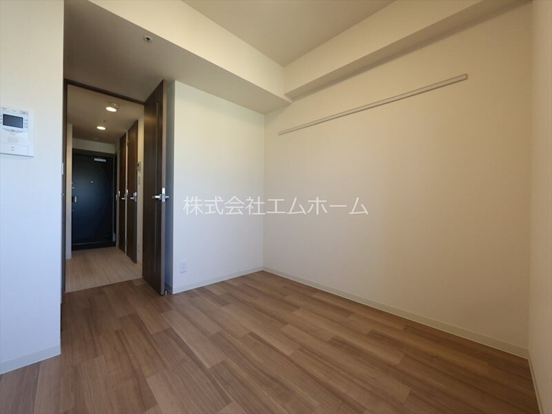 物件内観写真14　(洋室6.3帖　クローゼット（収納充実してます）)