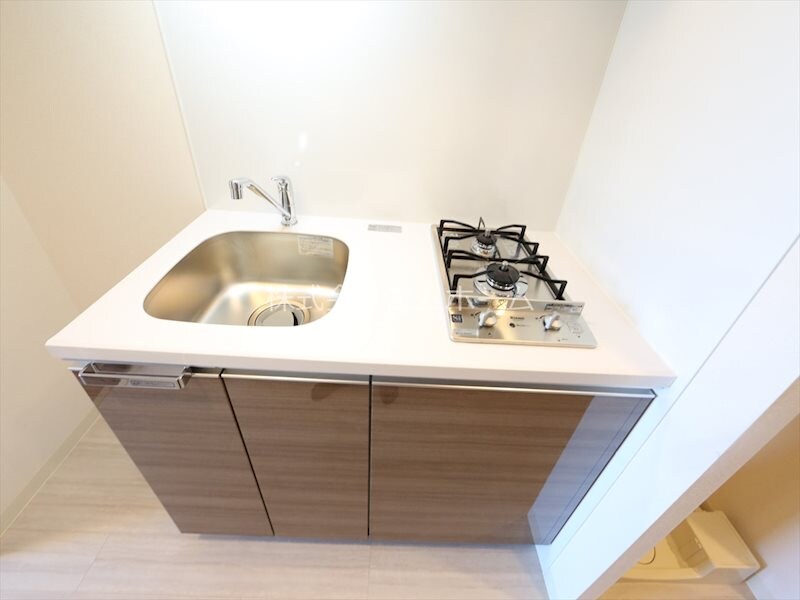 物件内観写真19　(システムキッチン（ガス2口）冷蔵庫・レンジ等ご用意できます)