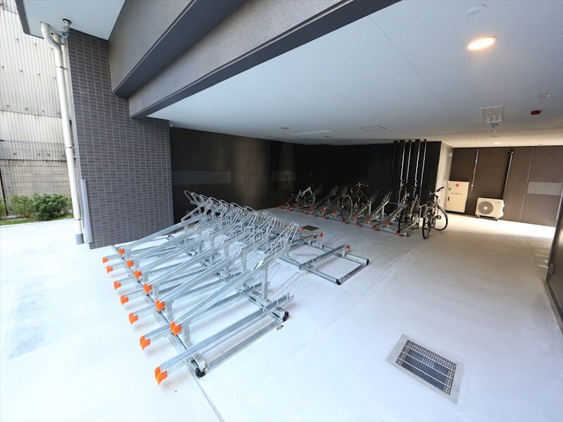 物件内観写真35　(屋根付き駐輪場)