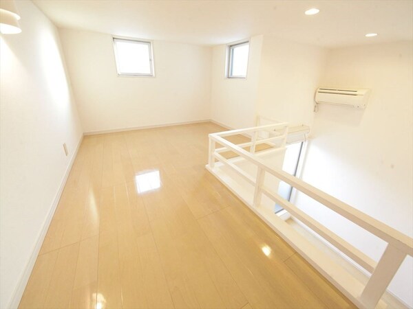 その他部屋・スペース(ロフト5.3帖（収納としても寝室としても使用できます）)