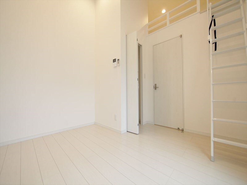 物件内観写真2　(洋室5.5帖　ロフト4.5帖（寝室にも使えます）イメージ写真)