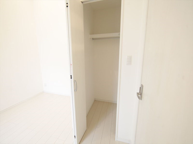 物件内観写真8　(クローゼット（収納充実してます）　イメージ写真)