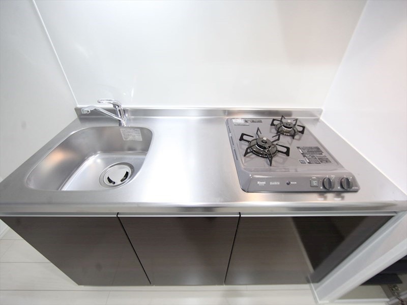 物件内観写真24　(システムキッチン（ガス2口コンロ付）　イメージ写真)