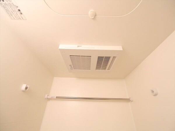 その他設備(浴室暖房乾燥機　24時間換気機能付バスルーム)