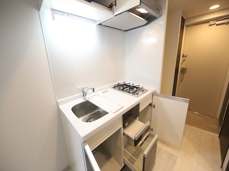 物件内観写真7　(システムキッチン（ガス2口コンロ付）)