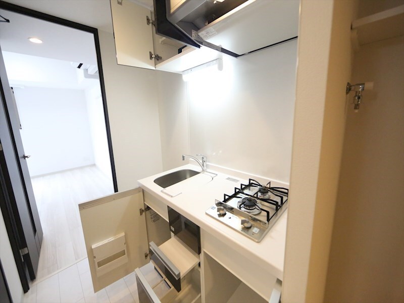 物件内観写真17　(システムキッチン（ガス2口コンロ付）)