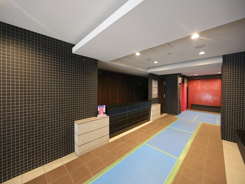 物件内観写真29　(エントランス　オートロック　宅配ＢＯＸ　防犯カメラ)