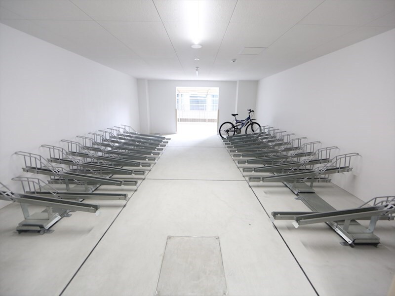 物件内観写真31　(屋根付き駐輪場)