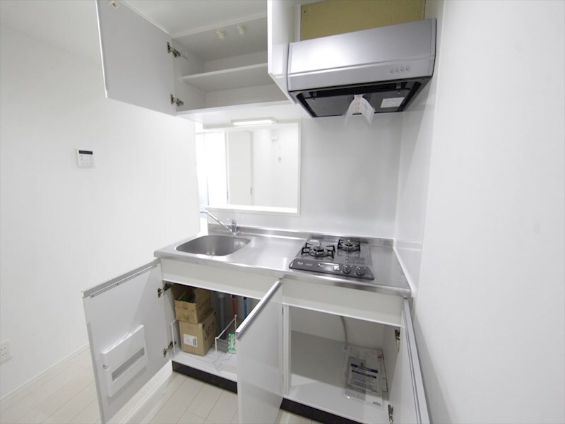 物件内観写真7　(システムキッチン（ガス2口コンロ付）)