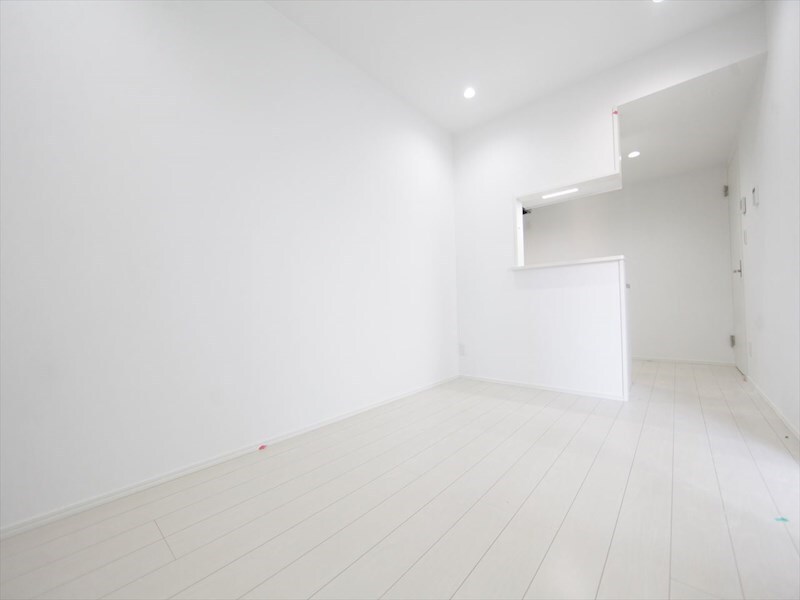 物件内観写真15　(ＬＤＫ9.3帖　システムキッチン　エアコン完備)